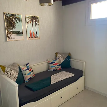 Maison Au Coeur Du Village Avec Garage *